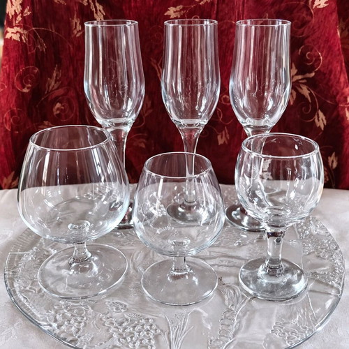 Set of glasses for liqueur and cognac 6 pieces with glass tray like new