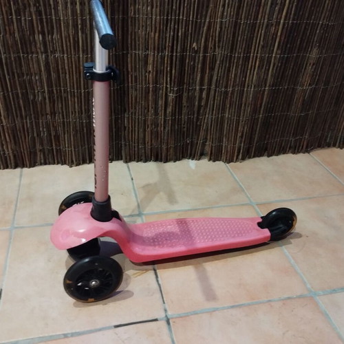 iSporter Mini kids scooter with LED lights