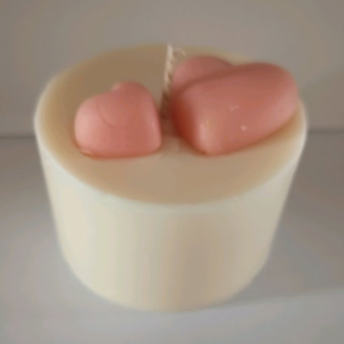 Scented candle handmade 100% soy with lily fragrance new