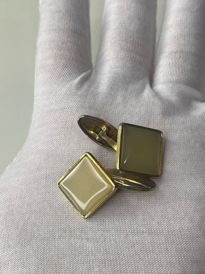 Vintage Style Cufflinks with Beige Stone like new