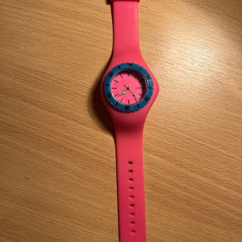 Loisir women's watch like new, rubber