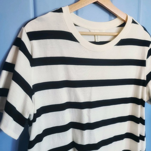 Mini T-shirt dress H&M like new, black and white, size M