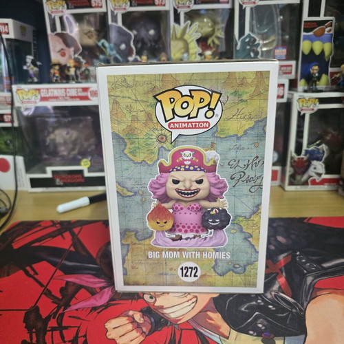 Funko Pop One Piece Delux #1272 Big Mom With Homies like new