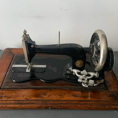 18th century sewing machine used, rare antique functional