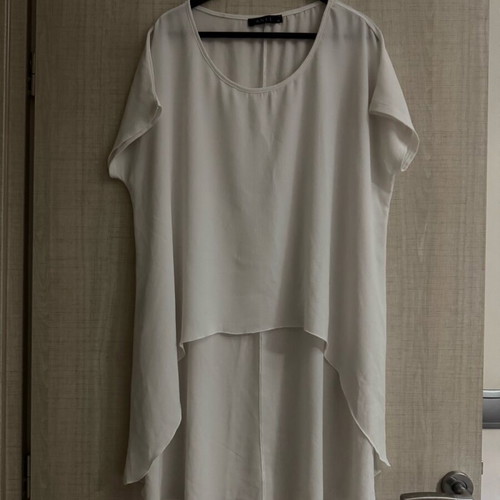 White asymmetrical blouse Anel size M like new