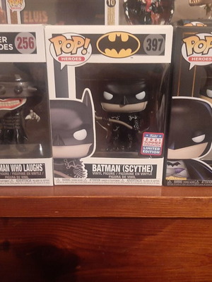 Funko Pop Batman who laughs 256, Batman scythe 397, Batman 1st appearance 270 new