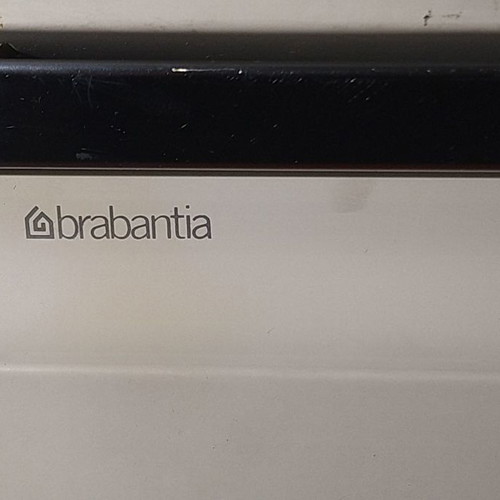 Brabantia bread box unused with magnetic closure