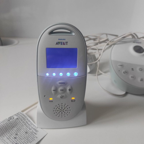 Philips Avent digital baby monitor SCD580/00 like new