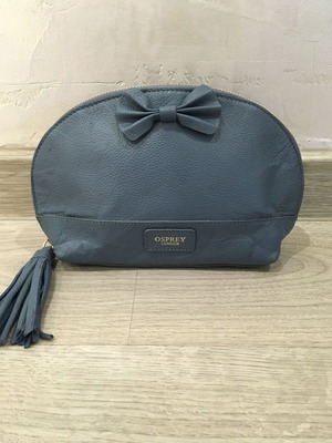 Osprey London makeup leather bag like new, blue