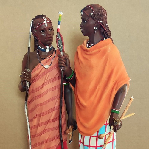 Maasai Warriors Statue collectible, like new, numbered edition