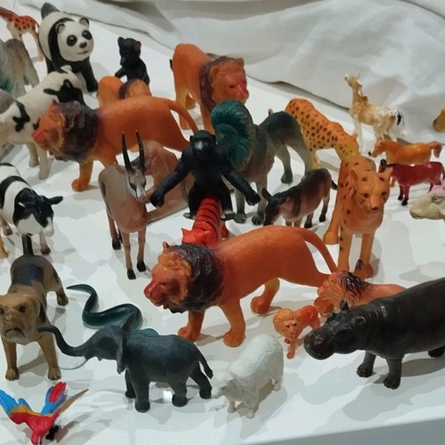 Animal figures like new, pack of 47 pieces