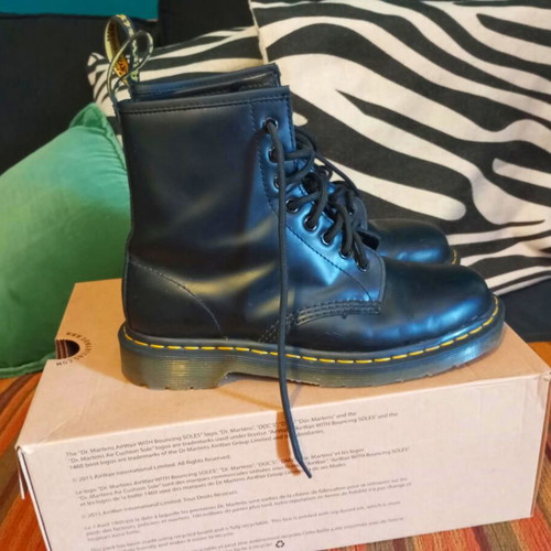 Dr. Martens boots with box, size 39, black