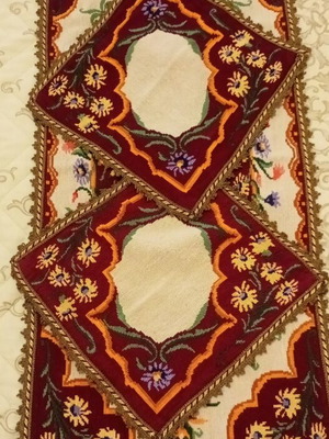 Handmade embroidered table linen set like new