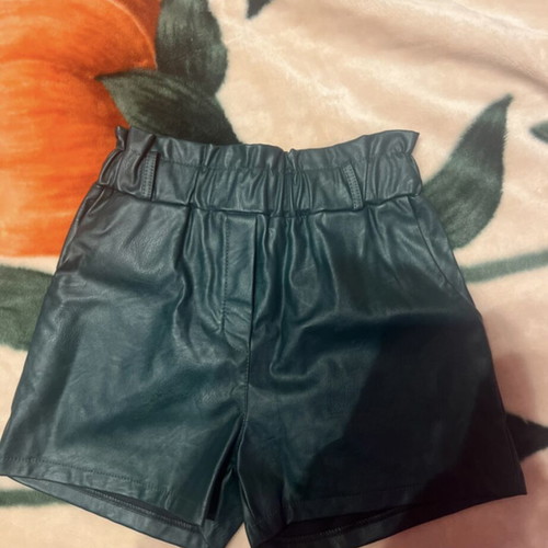 Leather shorts new, size M 38 10