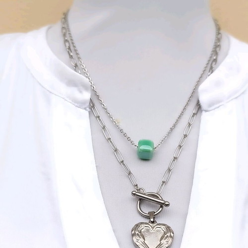 Layered steel necklace with green lime cube & embossed heart / Gift soy candle