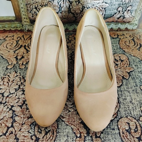 Suede pumps size 39 with 7 cm heel, like new, beige and brown