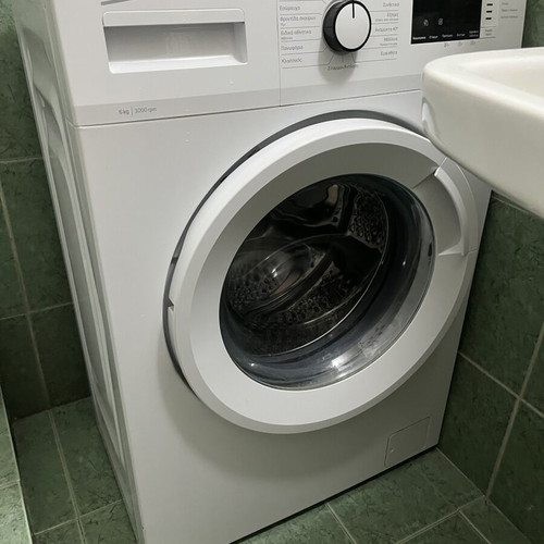 Beko B1WFK2604WEE washing machine like new, 6 kg front load