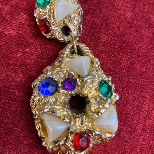 Vintage gold earrings like new with colorful stones and pearls