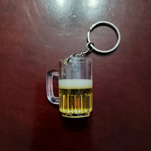 Set of 6 keychains with beer, sandwich and billiard ball