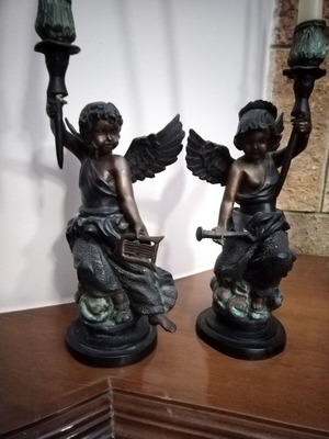Vintage brass candlesticks with 2 rare cherub angels like new
