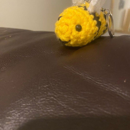Bee keychain new, black and yellow