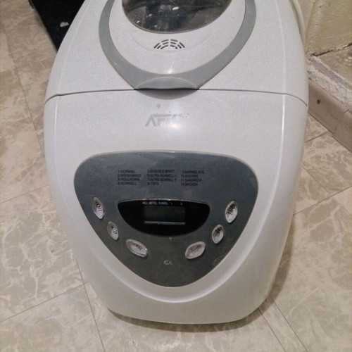 Bread maker slightly used