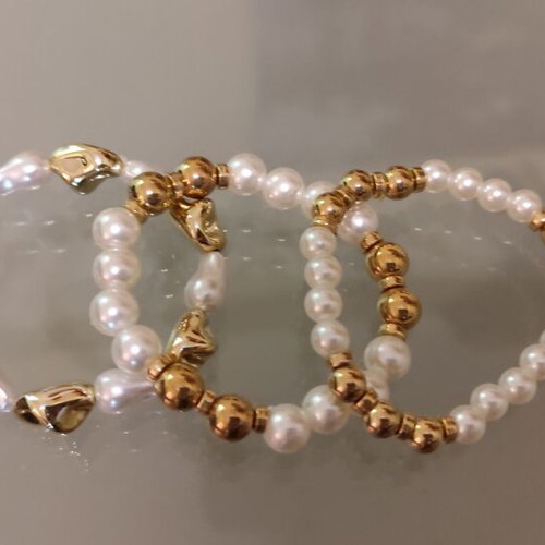Pearl bracelets new, pack of 3 gold and white elastic