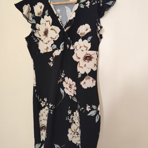 Black floral dress size Large like new