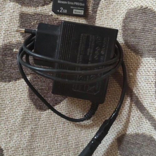 PlayStation 2 (PS2) console and accessories used bundle