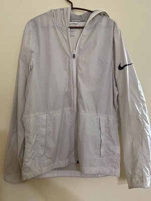 Nike αντιανεμικό μπουφάν Medium λευκό σε άριστη κατάσταση