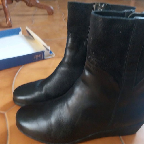 Caprice leather ankle boots black, like new, size 37