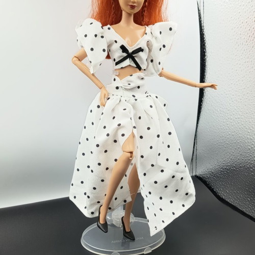 Doll fashion clothing set like new, skirt, blouse and shoes