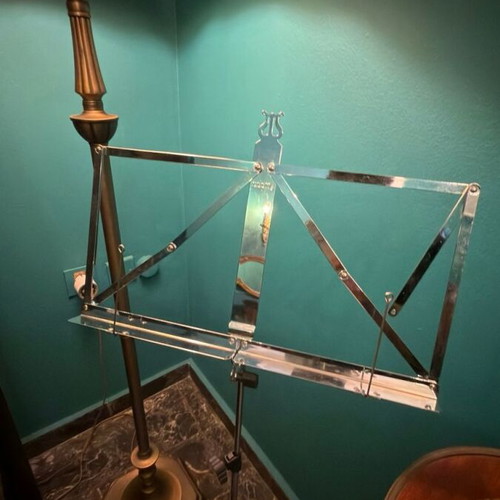 Folding metal music stand like new with carrying case