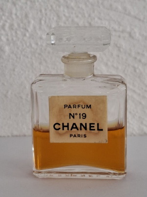 Chanel No. 19 Parfum Extrait 14 ml μεταχειρισμένο, κλασικό άρωμα