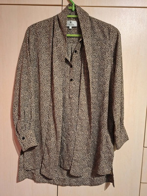 Teem Animal Print Shirt like new, size S, black and brown