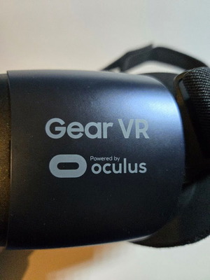 Samsung Gear VR SM-R323 like new, Oculus virtual reality headset