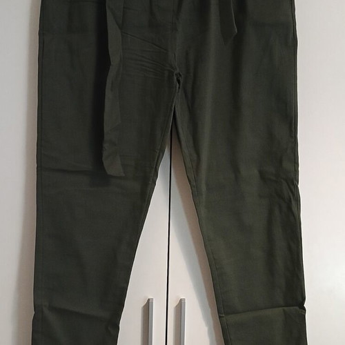 Women's olive pants size M with elastic waist, new