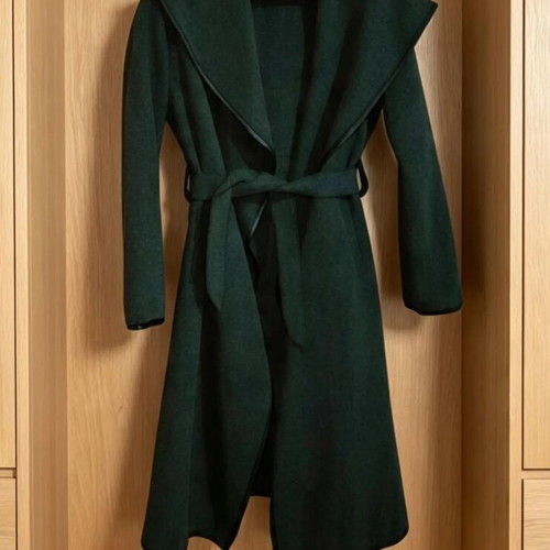 Long coat with pockets and belt, grey