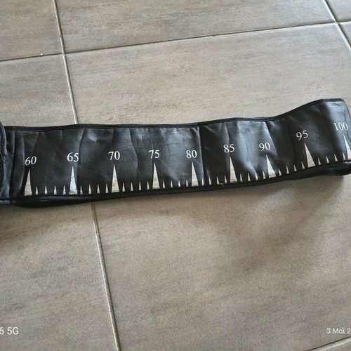 Vibro Shape slimming belt like new with massage and heat
