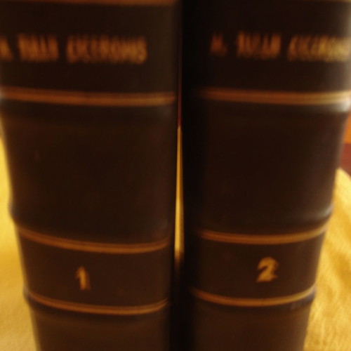 M.Tulli Ciceronis Scripta Quae Manserunt Omnia used, 2 volumes