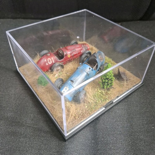 Handmade diorama with legendary Ferrari F1 models 1:43 new