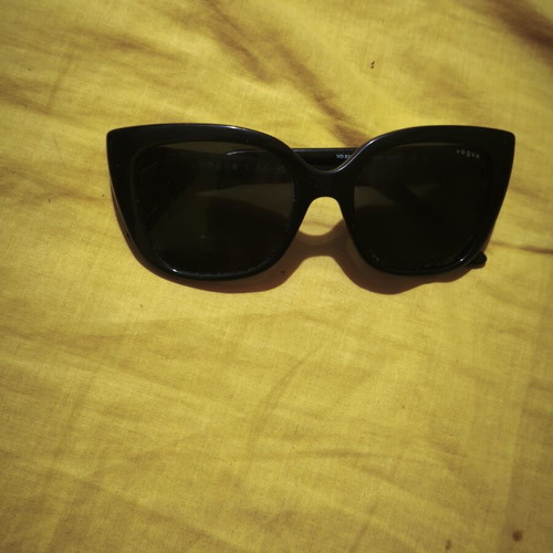Vogue sunglasses used black lenses in poor condition, frame only