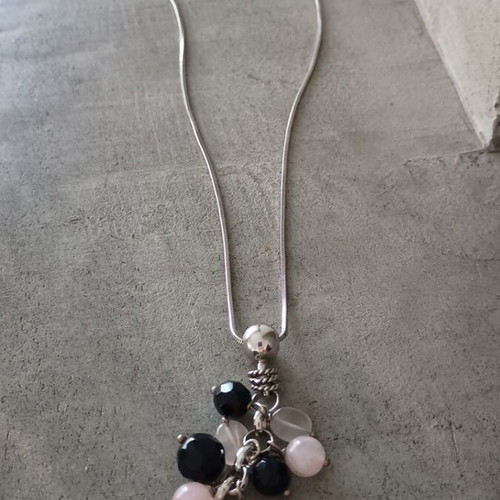 Silver 925 pendant used with black and pink stones