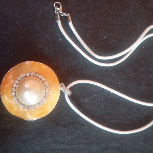 Necklace with large pendant used, pearl and crystal design