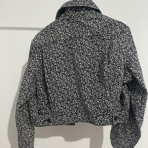 Levi's jacket size M new, crop thin denim, black and white