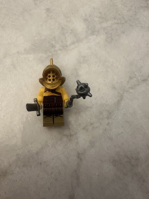 Gladiator figure like new with weapons