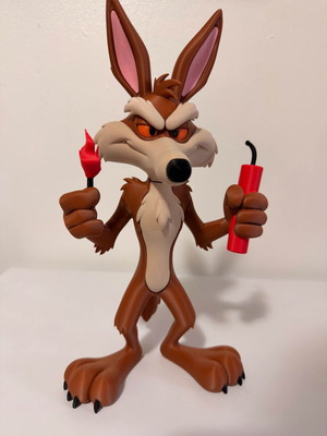 Will.E Coyote 3D Print Figure like new, 29 cm tall