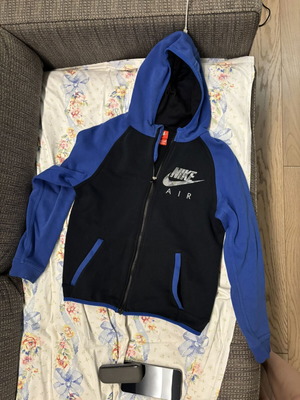 Nike sweatshirt for children up to 13 years