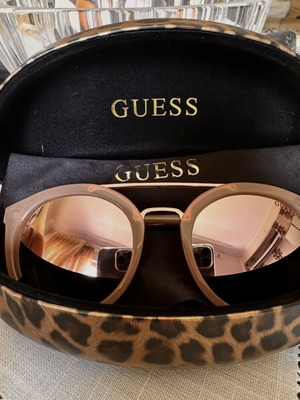 Guess women's sunglasses, beige multicolor
