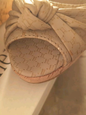 Platform sandal with cork like new, beige, size 39